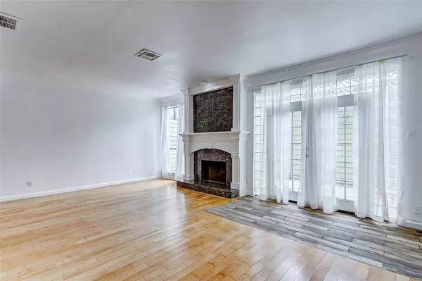 5701 Winsome LN #5, Houston, TX 77057