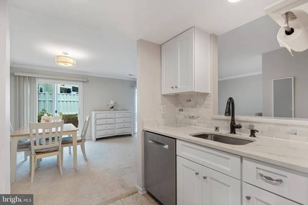 12895 GRAYS POINTE RD #12895A, Fairfax, VA 22033