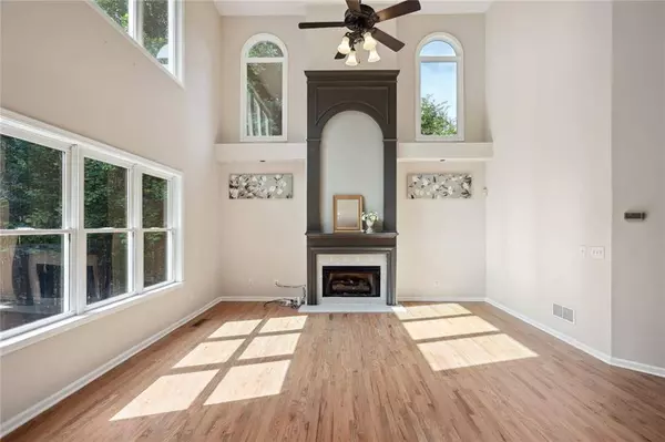 530 Wintergreen WAY, Canton, GA 30115