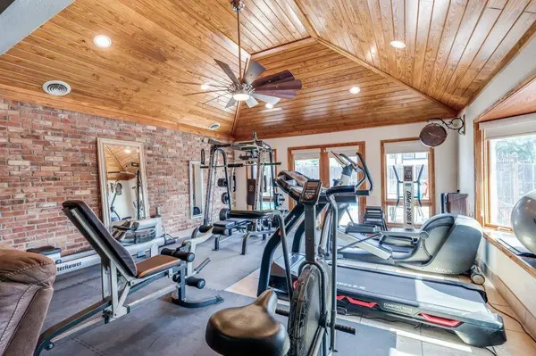 1715 Prestonwood Drive, Arlington, TX 76012