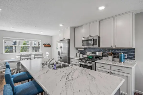 7546 Woods Edge BLVD, Lino Lakes, MN 55014