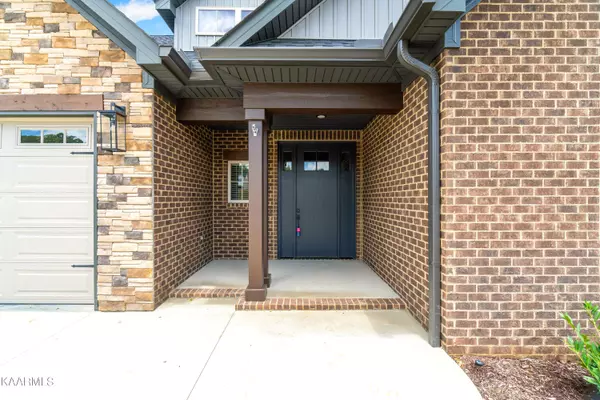 12117 Broady Glen LN, Knoxville, TN 37932