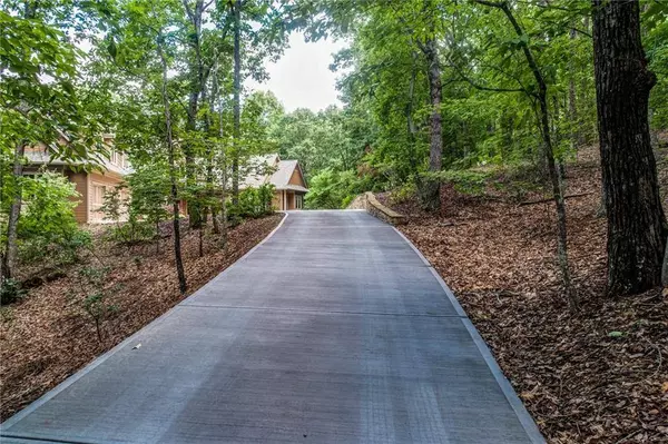 1090 Summit DR, Jasper, GA 30143