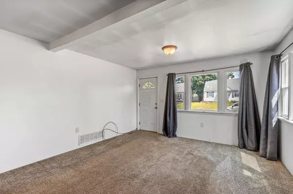 2228 E Heroy Ave, Spokane, WA 99207