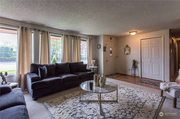 415 N Washington ST, Everson, WA 98247