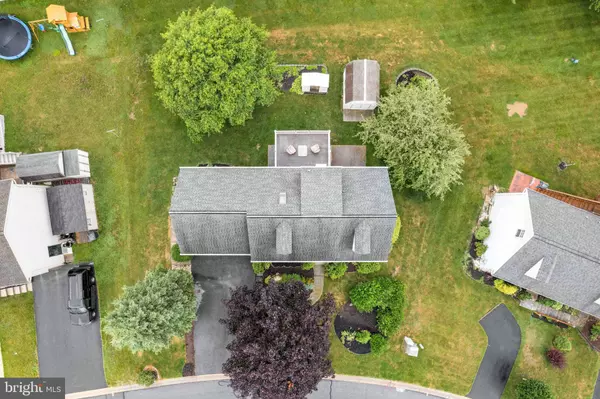 10 E BROOKFIELD DR, Lebanon, PA 17046