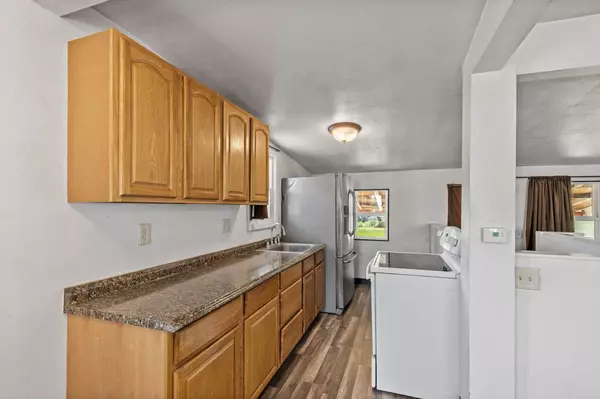 2228 E Heroy Ave, Spokane, WA 99207