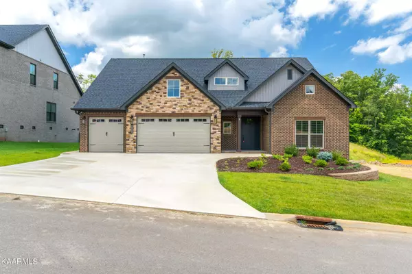 12117 Broady Glen LN, Knoxville, TN 37932