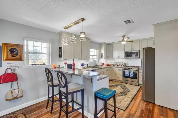 120 Carolina Avenue, Lynn Haven, FL 32444