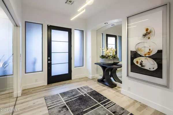 5761 E HEDGEHOG Place, Scottsdale, AZ 85266