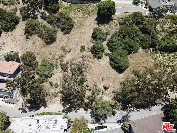 8637 W Hillside AVE, Los Angeles, CA 90069