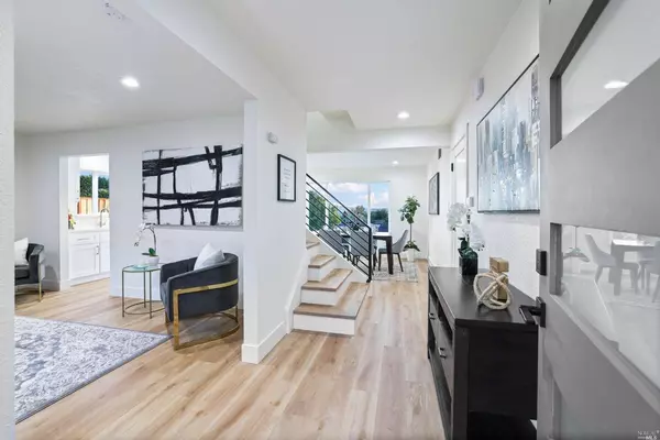 282 James CT, Benicia, CA 94510