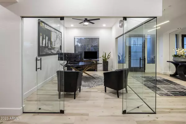 5761 E HEDGEHOG Place, Scottsdale, AZ 85266