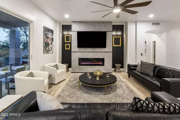 5761 E HEDGEHOG Place, Scottsdale, AZ 85266