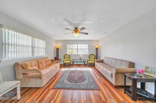 120 Carolina AVE, Lynn Haven, FL 32444
