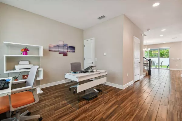 303 N HESPERIDES ST, Tampa, FL 33609