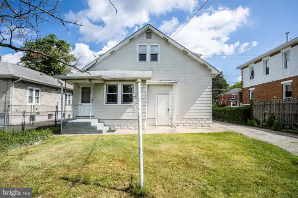 915 E CHESTNUT AVE, Vineland, NJ 08360