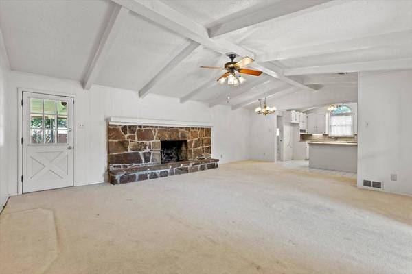 1912 W Rochelle Road, Irving, TX 75062