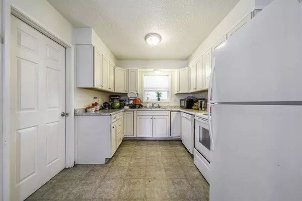 1710 Corona Ave, Medford, OR 97504