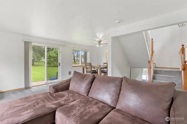 448 Volesky DR SE, Rainier, WA 98576