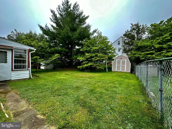 2720 OAKFORD RD, Ardmore, PA 19003