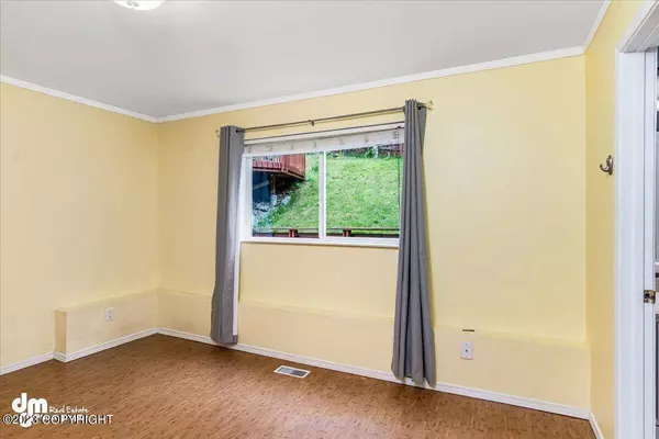 8970 Northwood Park CIR, Eagle River, AK 99577