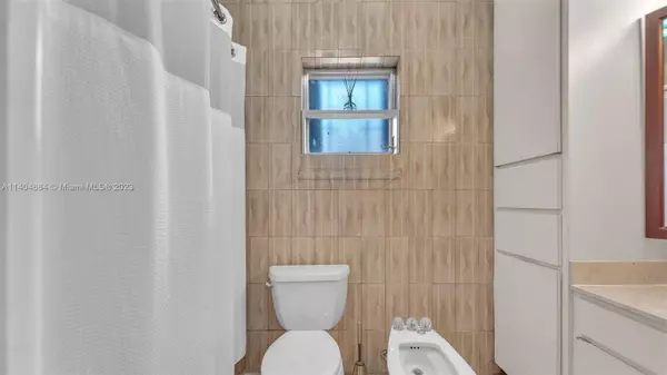 3333 SW 1st St, Miami, FL 33135