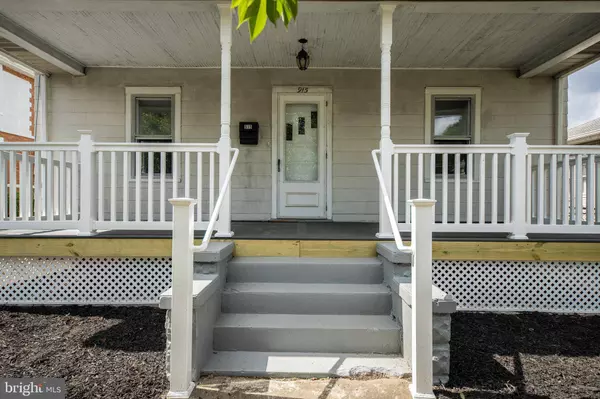 915 E CHESTNUT AVE, Vineland, NJ 08360