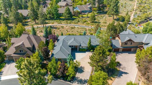 19465 Golden Meadow Loop, Bend, OR 97702
