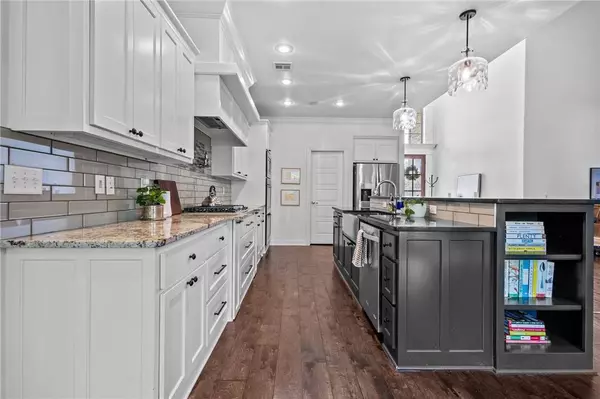 203 N Gleneagle Drive, Cave Springs, AR 72718