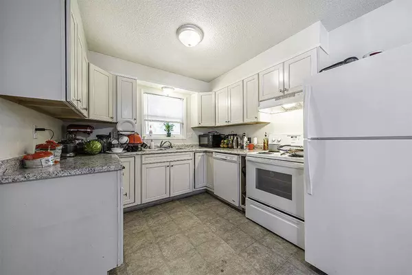 1710 Corona Ave, Medford, OR 97504