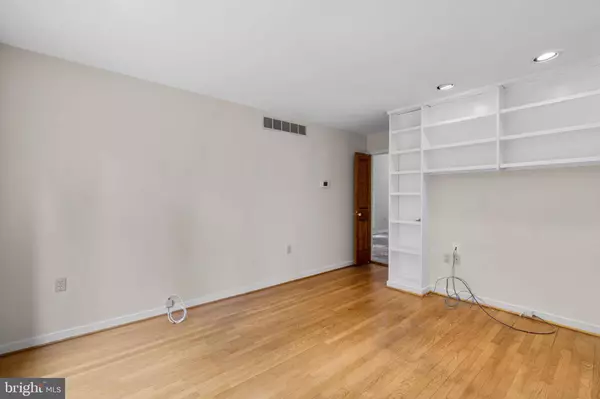 6555 PRESTWICK DR, Highland, MD 20777