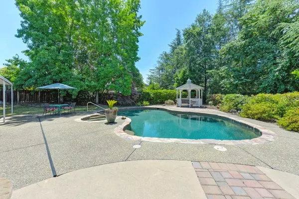 5564 Riverwood CT, Rocklin, CA 95677