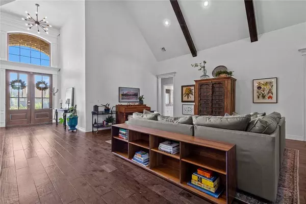 203 N Gleneagle Drive, Cave Springs, AR 72718