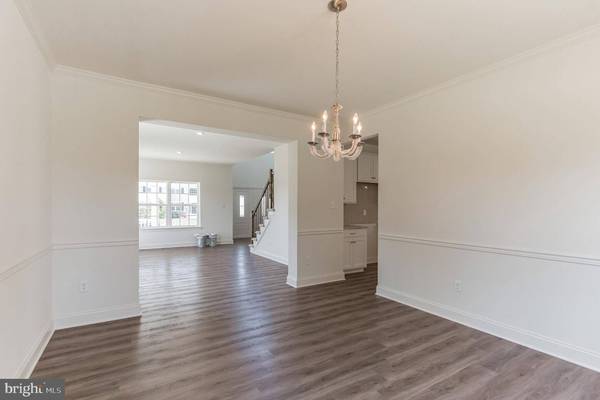 810 WESTFIELD RD, Moorestown, NJ 08057