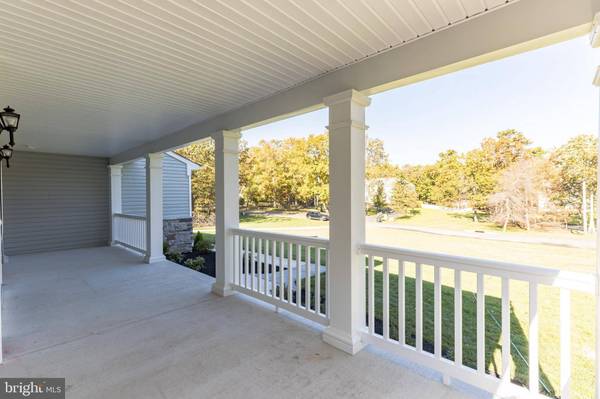 810 WESTFIELD RD, Moorestown, NJ 08057