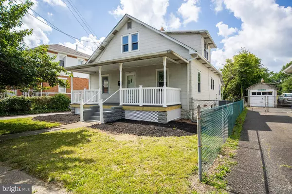 915 E CHESTNUT AVE, Vineland, NJ 08360