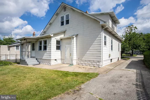 915 E CHESTNUT AVE, Vineland, NJ 08360