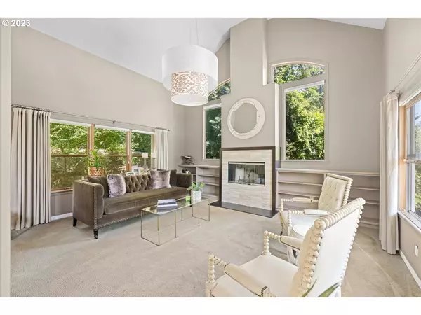 64 BERWICK RD, Lake Oswego, OR 97034