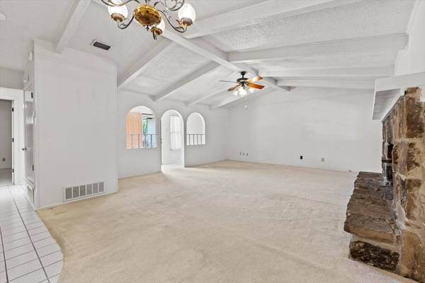 1912 W Rochelle Road, Irving, TX 75062