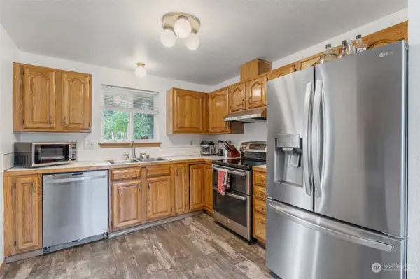 448 Volesky DR SE, Rainier, WA 98576