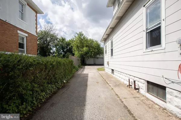 915 E CHESTNUT AVE, Vineland, NJ 08360