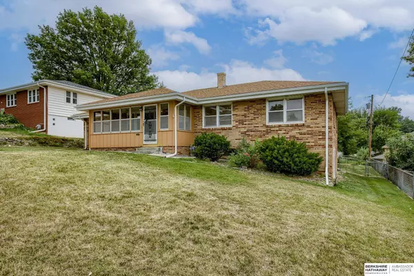 4671 Drexel Street, Omaha, NE 68117