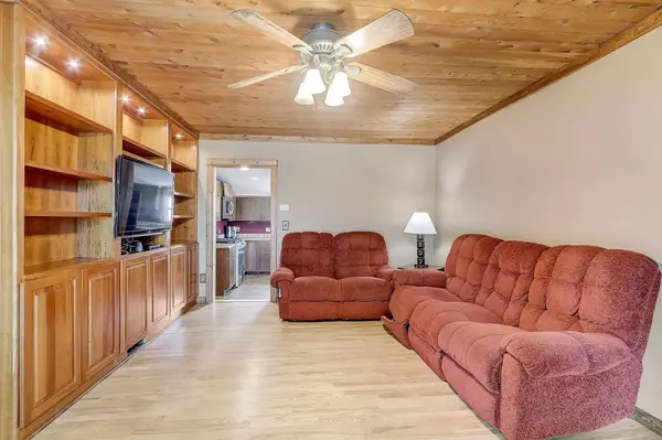 5371 County Road M, Waunakee, WI 53597