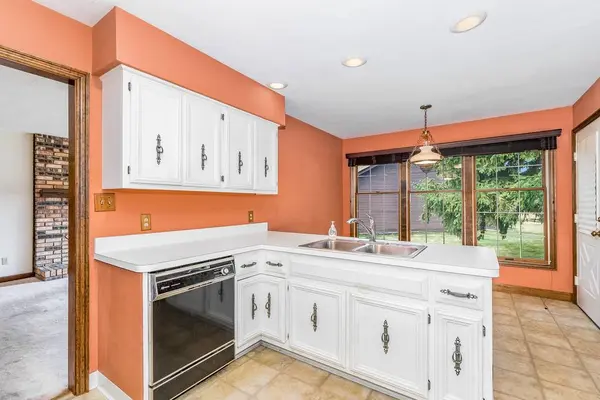 20 Briargate Circle, Sugar Grove, IL 60554