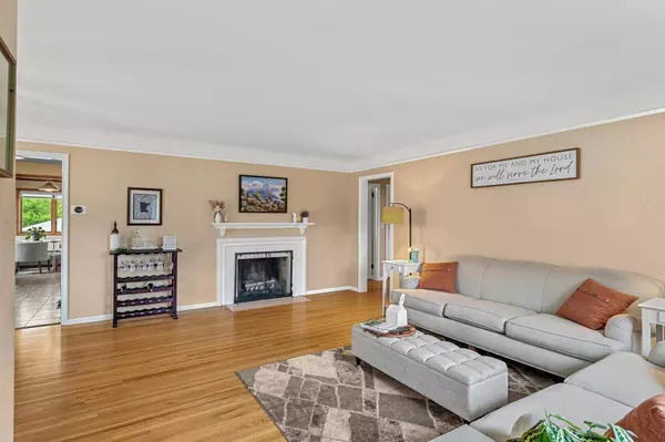 3718 Rhode Island AVE S, Saint Louis Park, MN 55426