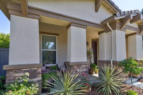 1545 Snapdragon LN, Roseville, CA 95747