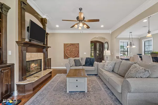 801 Entrada Street, Bossier City, LA 71111