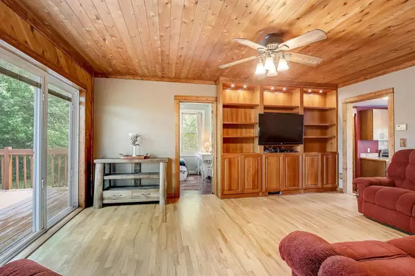 5371 County Road M, Waunakee, WI 53597