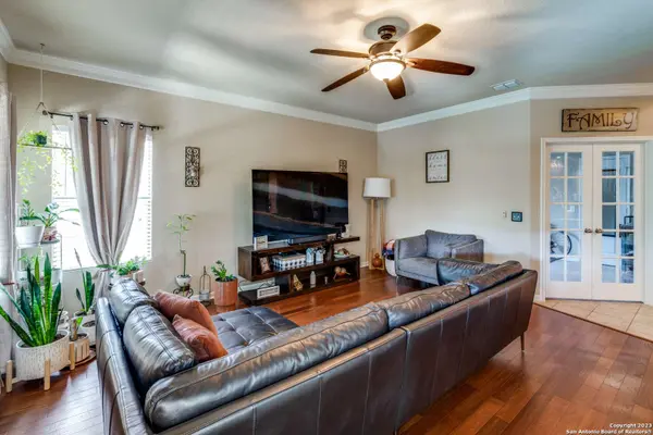 221 TOWN CREEK WAY, Cibolo, TX 78108-3043